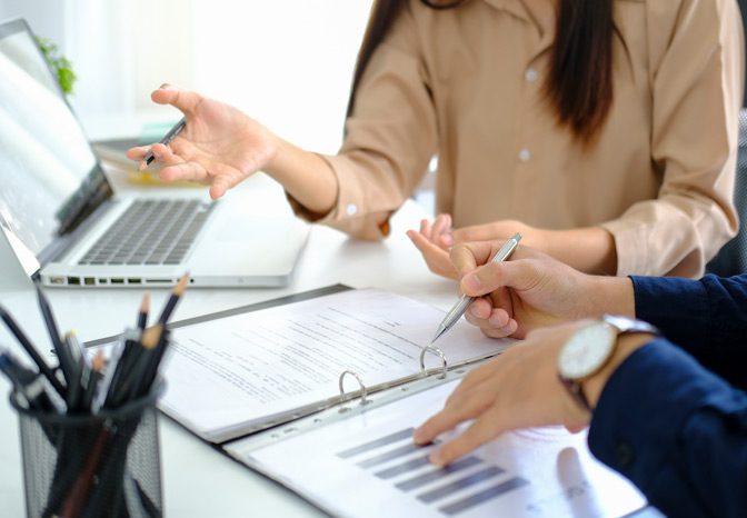 Employer-reviewing-laws-governing-reductions-in-workforce-in-Nevada Employer-reviewing-laws-governing-reductions-in-workforce-in-Nevada